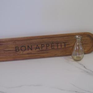 The store also sells custom charcuterie boards. Photo by Kay Stephens