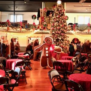 Memory of the 2024 Spectacular featuring the big Gingerbread cookie amidst the crowds... Robert Mitchell photo