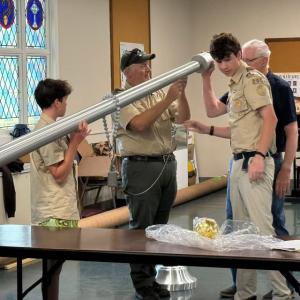 assembling flag pole