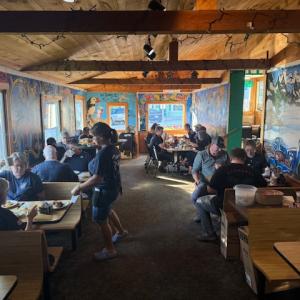 cafe dining
