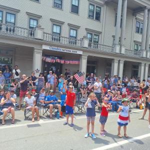 Bank crowd
