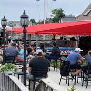 Waterfront dining, outside deck, breakfast, live music