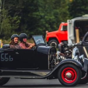 woman and girl in car 55b